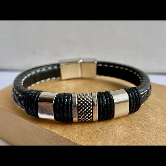 Black leather bracelets for men and women, braided magnetic. - Picture 6 of 12